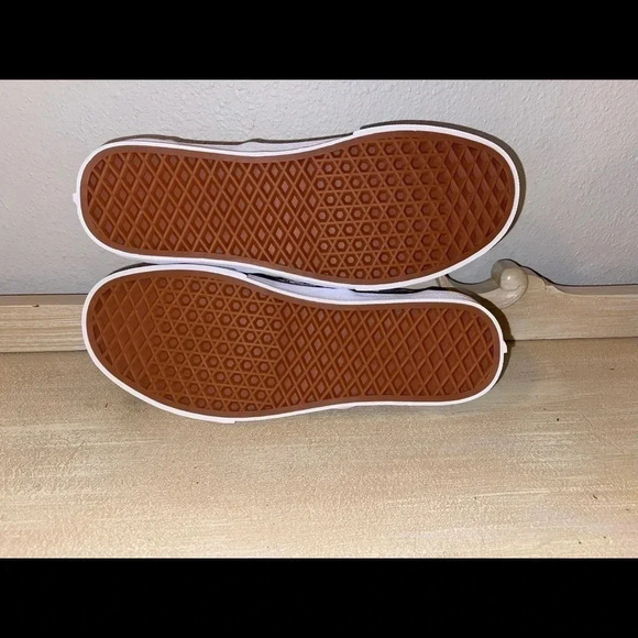 VANS Classic Slip On.
Vans Crew. Floral/Red - Picture 7 of 10